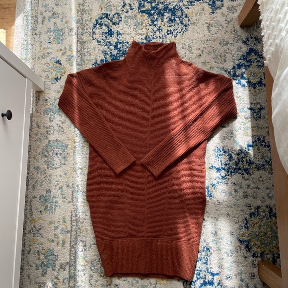 Lululemon Call for Cozy Dress in Heathered Ancient Copper, US2 - Picture 4 of 9
